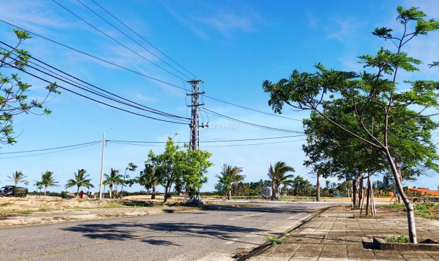 Bán lô đất 225m2 view quảng trường Làng Chài 3 - An Bàng - Hội An. Đường nhựa 19.5m