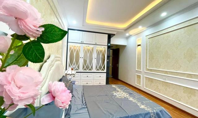 Bán nhà phố Trần Hưng Đạo - HK đường ô tô tránh, 7 chỗ vào nhà giá 14 tỷ