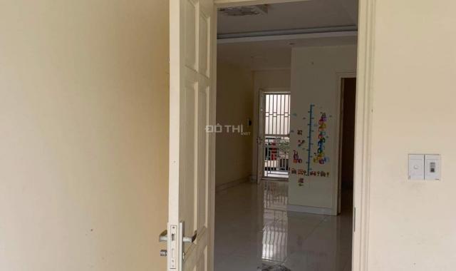 Chuyển nhượng căn tầng 3 63m2 chỉ 950tr Hoàng Huy An Đồng. Liên hệ: 0936.240.143