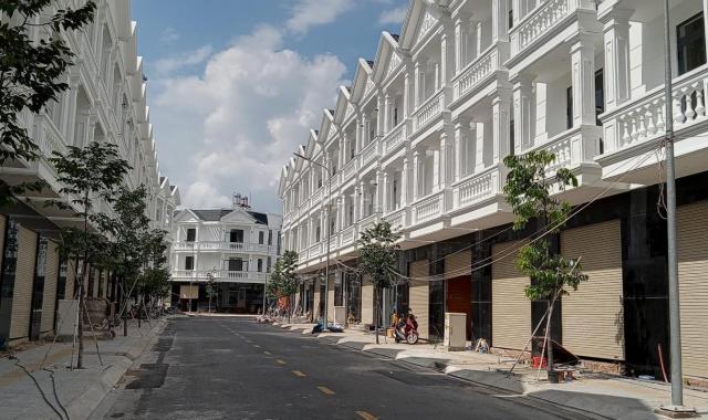 Bán nhà mới xây, 2 mặt tiền đường 3 Tháng 2, ngay chợ Lái Thiêu