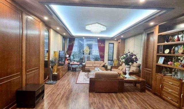 Bán nhà mặt phố Yên Hoa, Tây Hồ, view hồ, 6 tầng, thang máy, vị trí víp, 150m2, giá 42 tỷ