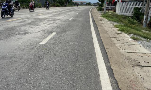 Mặt đường QL27A (Phan Rang - Đà Lạt) mới mở rộng. 200m tới nút giao cao tốc Cam Lâm Vĩnh Hảo 20x50m