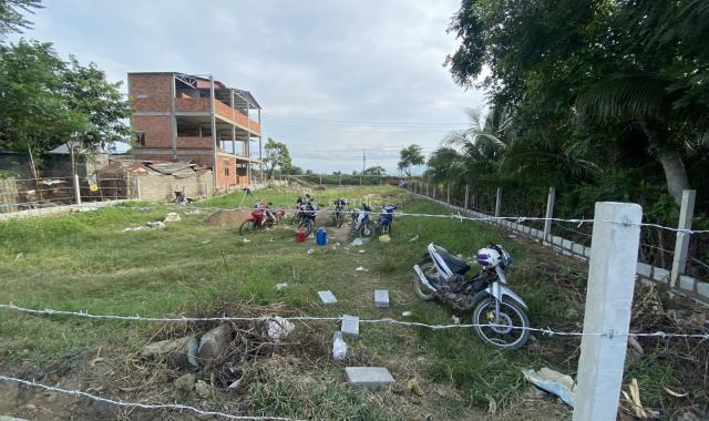 Mặt đường QL27A (Phan Rang - Đà Lạt) mới mở rộng. 200m tới nút giao cao tốc Cam Lâm Vĩnh Hảo 20x50m