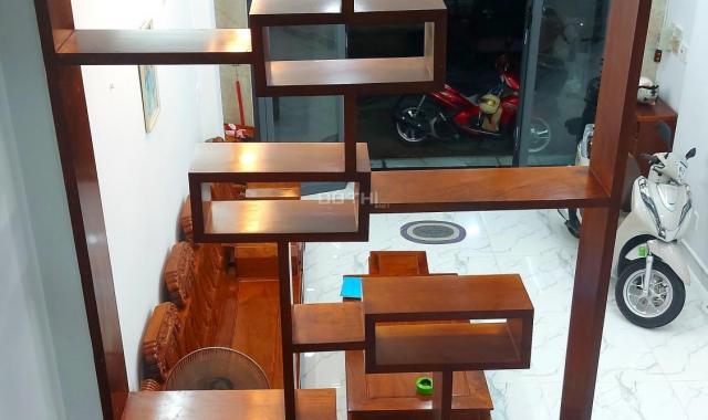 Gấp bán nhà Nguyễn Trọng Tuyển, hẻm nhựa 8 m, DT 60 m2, chỉ 6 tỷ 8