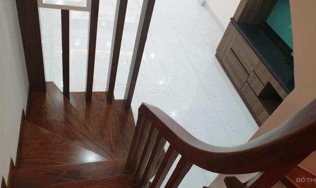 Chốt ngay căn duy nhất, Ngọc Khánh, Ba Đình, 35m2 5 tầng, nhà mới cực đẹp, cạnh phố lớn