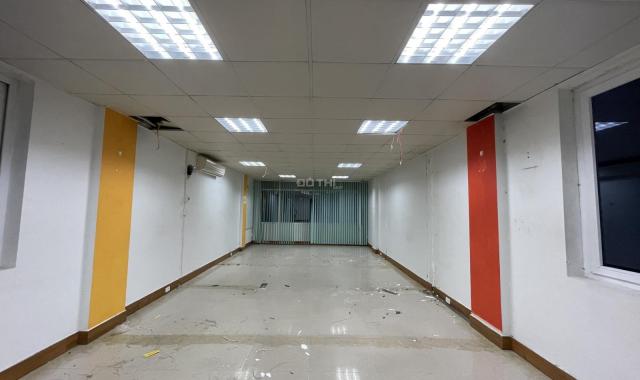 Cho thuê sàn văn phòng tại mặt phố 451 Vũ Tông Phan, diện tích 80 m2/tầng, thông sàn