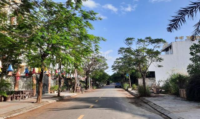 Bán đất đường Bùi Thiện Ngộ - sát trục Võ Chí Công - Hòa Xuân - Tp Đà Nẵng