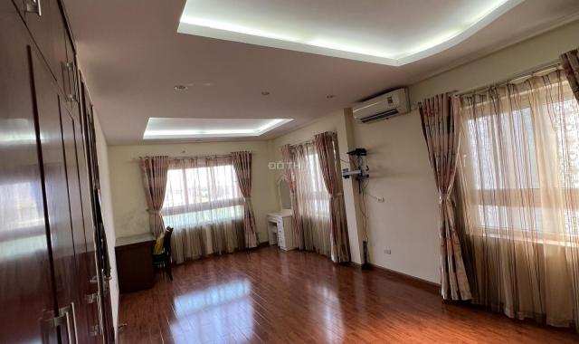 Cho thuê căn hộ 2 phòng ngủ phố Trịnh Công Sơn 70m2