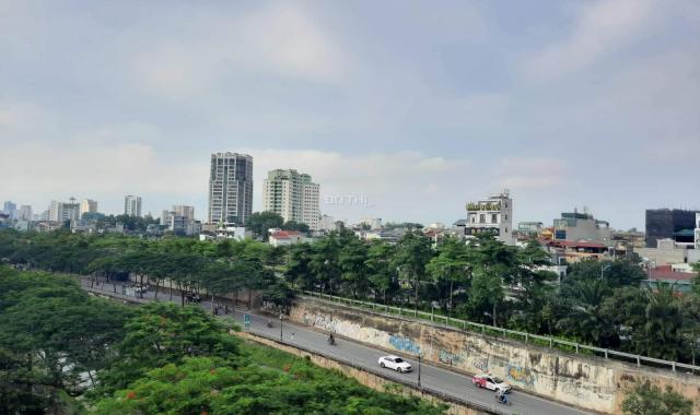 Siêu phẩm mặt phố Nguyễn Đình Hoàn 62 m2 giá chỉ 18,3 tỷ, 6 tầng mặt tiền 5,5m