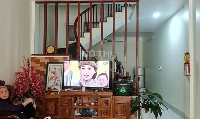 Nhà mặt phố Hoa Lâm, kinh doanh sầm uất, DT 110m2, MT 5m hiếm nhà bán