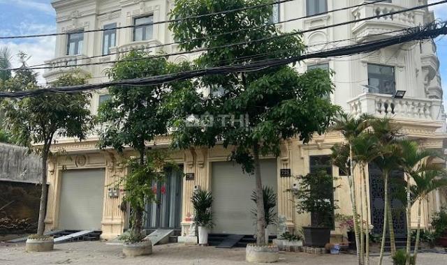 Góc 2 mặt tiền Nguyễn Văn Yến, Tân Thới Hoà, Tân Phú. 4 x 16.5m, trệt, 2 lầu, ST, giá: 11.5 tỷ