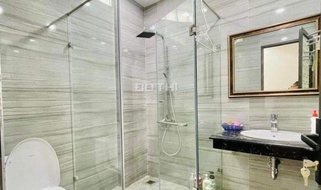 Nguyễn Chí Thanh, vỉa hè, kinh doanh, ô tô vòng quanh, 2 thoáng, nhà đẹp, 40m2, 7,6 tỷ