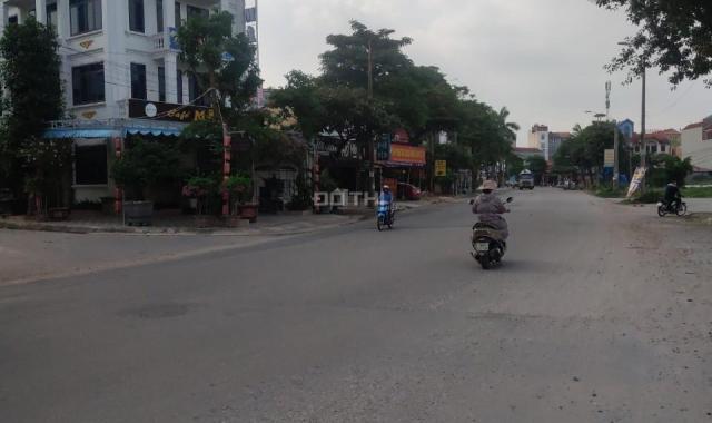 Bán gấp liền kề trục chính đường 24m khu đô thị Hà Phong