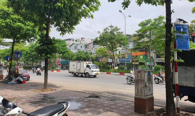 Bán nhà 2 mặt phố Ô Chợ Dừa kinh doanh sầm uất DT 62m2 MT 4,5m giá hơn 20 tỷ Đống Đa
