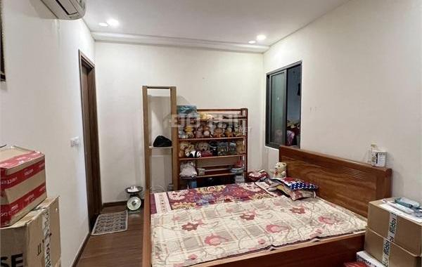 Chính chủ bán căn hộ 2 ngủ full nội thất, 66m2 CC Eco Green City, Nguyễn Xiển giá 2. Tỷ