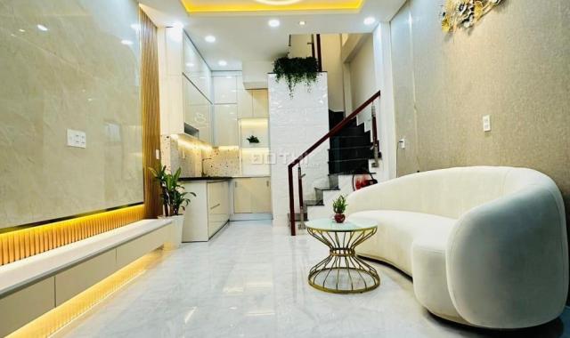 Chính chủ cần bán nhà HXH 4m đường Thích Quảng Đức quận Phú Nhuận, diện tích 44m2, giá 3tỷ280
