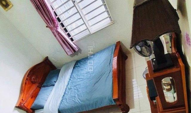 Chính chủ đang cần bán gấp căn hộ Phú Thạnh 82m2, 2 phòng ngủ giá 1 tỷ 850 triệu LH: 0902255305