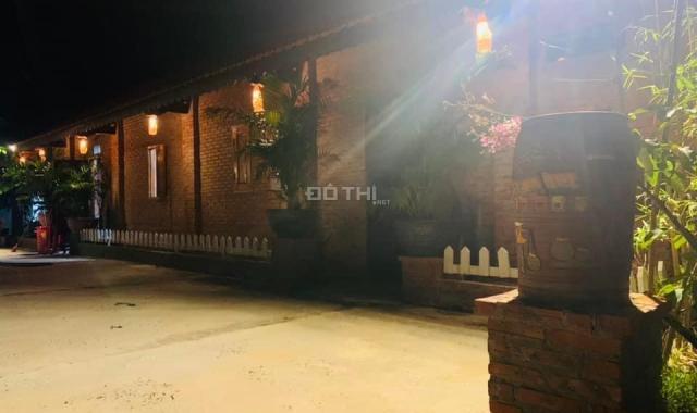 Bán homestay 20 x 100m Hùng Vương, Tân Bình, thị xã La Gi sổ riêng sát biển