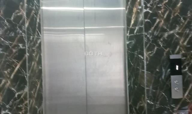 Gần Hoàng Quốc Việt, nhà mới hoàn thiện, phân lô, gara oto, 7T, thang máy, 50m2, giá 10.5 tỷ