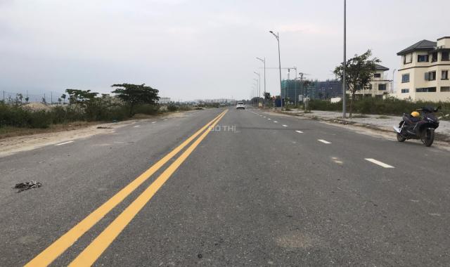 Cần bán lô đất view kênh sinh thái, trục đường 25m giá chỉ 21 triệu/m2