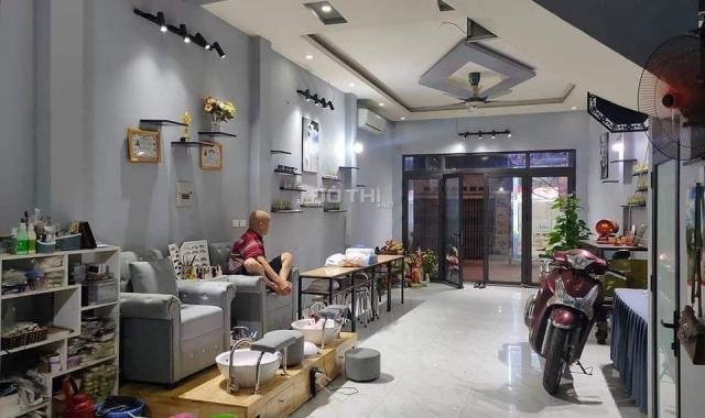 Bán nhà Đống Đa, Ô Chợ Dừa ô tô đỗ cửa - phù hợp kinh doanh nail - mi - spa - hàng thuốc 5tầng