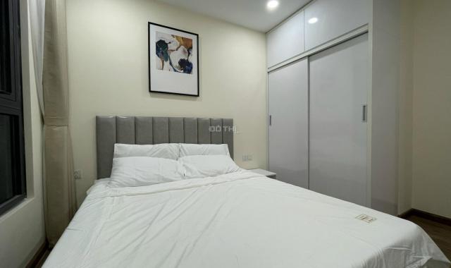 Cho thuê gấp căn hộ 3 phòng ngủ Golden Park đầy đủ nội thất. LH: 0966573898