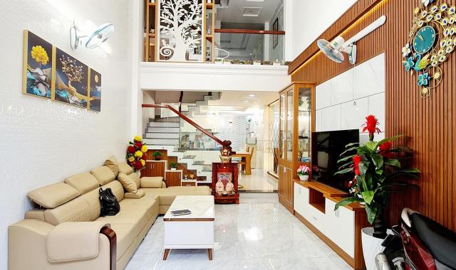 Nhà đẹp 5 tầng, nội thất vip hẻm xe tải ngay chợ Thạch Đà, p14, GV, 8.35 tỷ