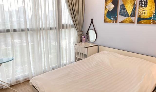 Cho thuê căn hộ chung cư Vinhomes Nguyễn Chí Thanh 3 phòng ngủ đầy đủ nội thất đẹp, sang trọng