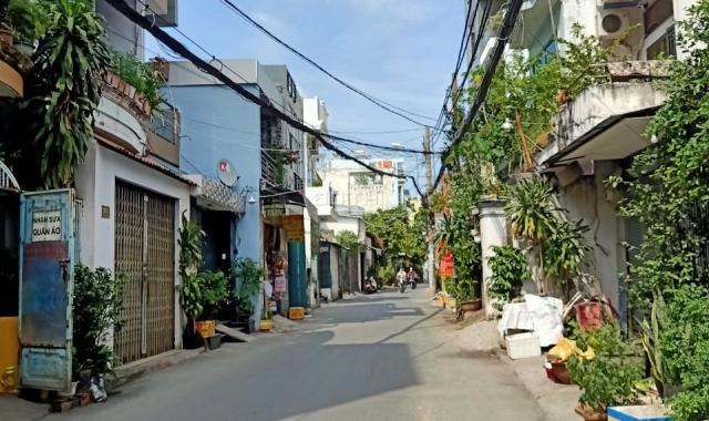 Gia đình cần bán căn nhà 3 lầu đường Nguyễn Tư Giản, DT 6 x 18m, giá 10 tỷ