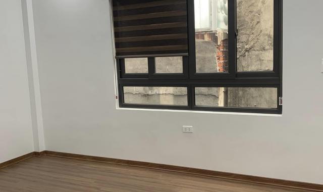 Cần bán nhà ngõ 46 Hào Nam, giá 3.6 tỷ, 35m2x4T, ngõ thông