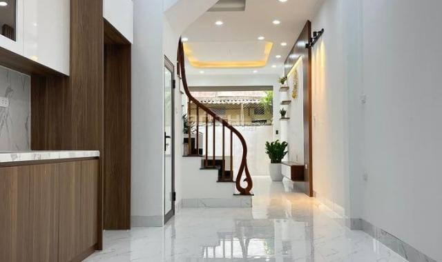 Cần bán nhà đẹp đường Kim Đồng 6 tầng phân lô hiếm chỉ 9,5 tỷ