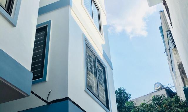 Bán nhà mới Gia Thụy Nguyễn Văn Cừ 5 tầng nhỉnh 3 tỷ. LH 0936069841