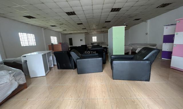 Cho thuê MB ngang 12,6m dài 19m (tổng 240m2) MT Nguyễn Du 25tr/tháng kinh doanh Bida, Spa, showroom