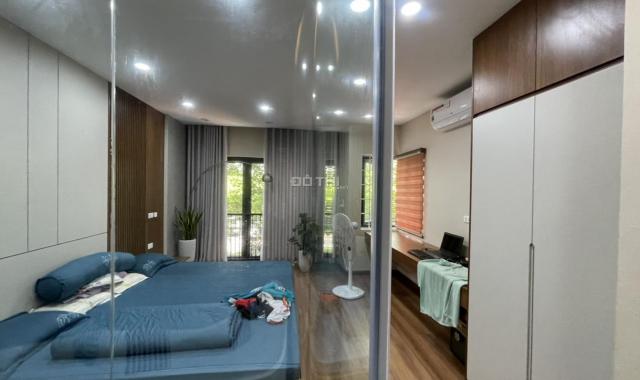 Nhà mới đẹp lô góc kinh doanh - vỉa hè ô tô 50m2. 5 tầng, giá hơn 9 tỷ