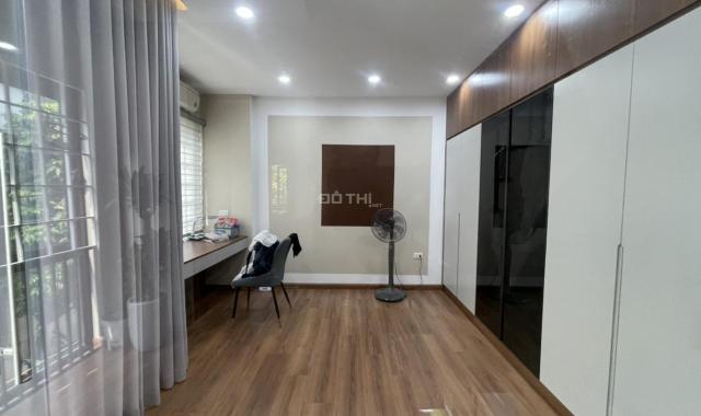 Nhà mới đẹp lô góc kinh doanh - vỉa hè ô tô 50m2. 5 tầng, giá hơn 9 tỷ