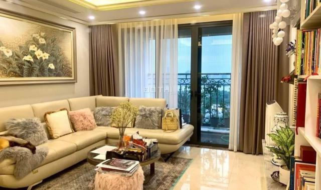 Bán CHCC D'. Le Roi Soleil 111,4m2 tầng cao 3 phòng ngủ, 3 vệ sinh vị trí view Hồ Tây thoáng mát