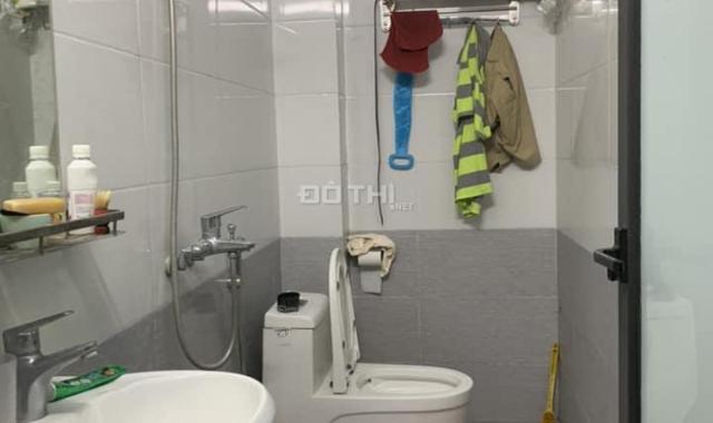 Tôi cần bán nhà cấp 4 ngõ 442 Âu Cơ, giá 3.9 tỷ, 50m2, ô tô đỗ