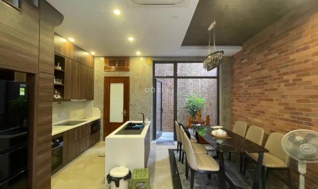 Bán nhà Thanh Am, Long Biên, 31m2, 5 tầng, 4 ngủ ô tô, chỉ 3 tỷ hơn