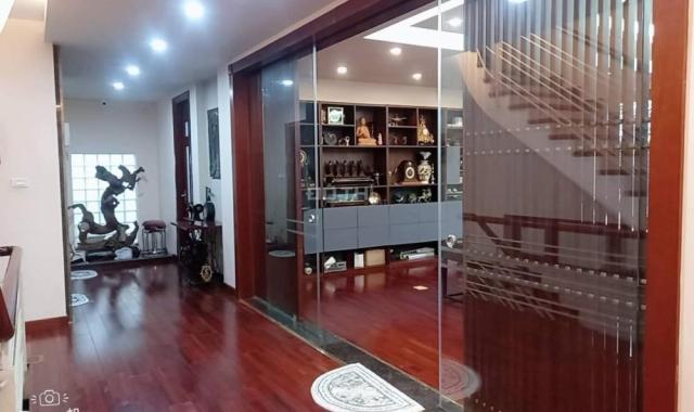 Biệt thự 500m2 phố Sài Đồng, vị trí đắc địa, nhỉnh 100tr/m2, sống đẳng cấp