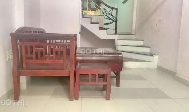 Bán nhà Đức Giang, Long Biên 34m2, 4 tầng, 4 ngủ, ở ngay, ô tô, chỉ 2 tỷ hơn