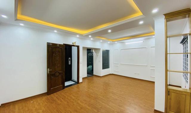 Bán nhà phố Kim Giang Quận Thanh Xuân 50m2 6T MT 6m 8.5 tỷ nhà mới thang máy lô góc