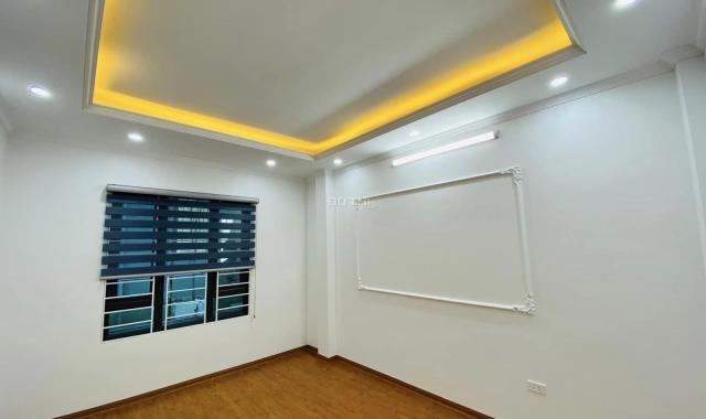 Bán nhà phố Kim Giang Quận Thanh Xuân 50m2 6T MT 6m 8.5 tỷ nhà mới thang máy lô góc