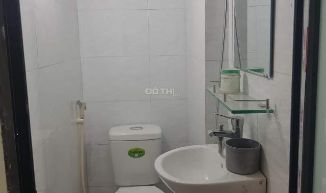 Bán nhà phố, Phương Mai, 15m2 - 5,5tầng, cách ôtô đỗ 10m. Nhà đẹp ở ngay, ngõ thông, cho thuê