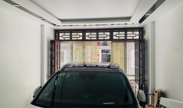 Bán nhà đường Phú Diễn có gara ô tô dt 62m2 mặt tiền 8m giá 6.9 tỷ