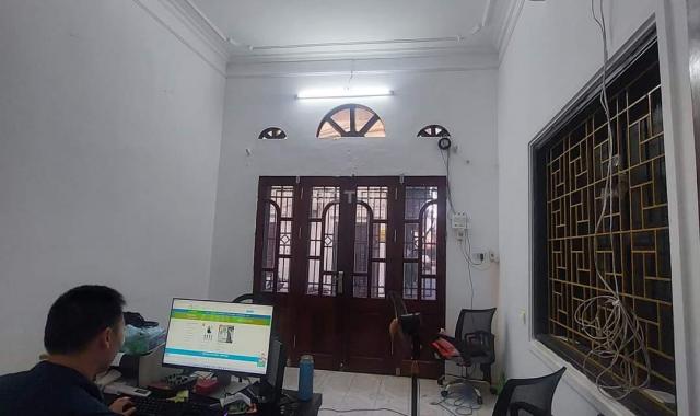 Bán nhà Quang Trung Hà Đông hai thoáng ô tô tránh 50m 2 tầng chỉ 5,5 tỷ LH 0966598554