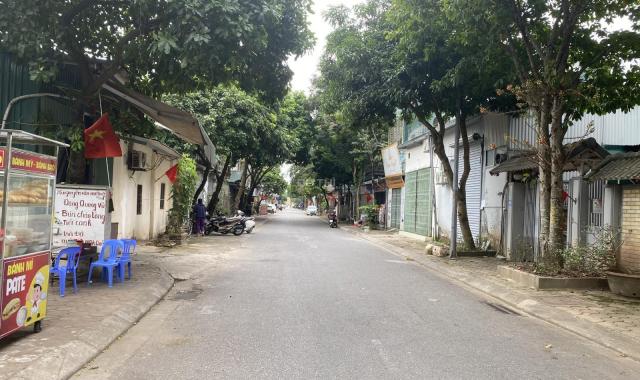 Chính chủ cần bán gấp mảnh đất thổ cư mặt phố Nguyễn Văn Hưởng phường Giang Biên