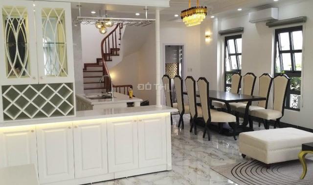 Bán nhà phường Long Biên 62m2 x 6 tầng đường thông 2 ô tô tránh nhau, kinh doanh tốt