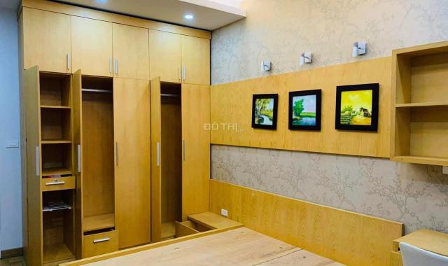 Tôi cần bán CHTT phố Thanh Xuân Nam giá 1.55 tỷ, 60m2 (sổ 35m2). Ở luôn