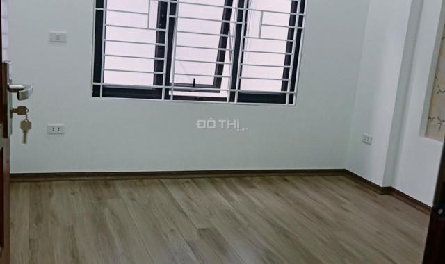 Bán nhà quận Ba Đình, Văn Cao, ô tô đỗ cửa, 50m2*5T, MT 5m, phù hợp ở, KD, cho thuê, nhỉnh 6 tỷ