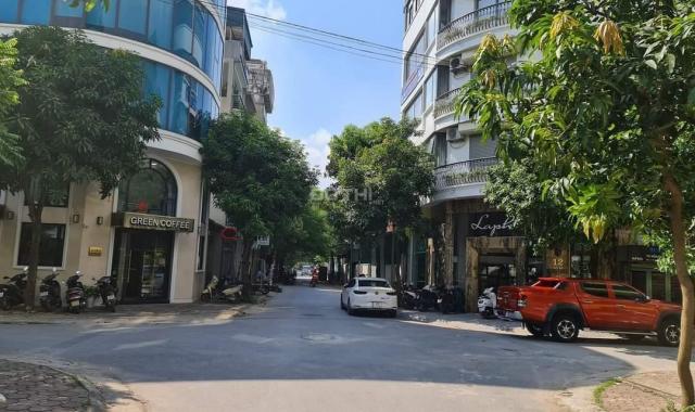 Bán nhà tòa văn phòng công ty ở Kim Giang Thanh Liệt đường đôi 25m đường nguyễn xiển